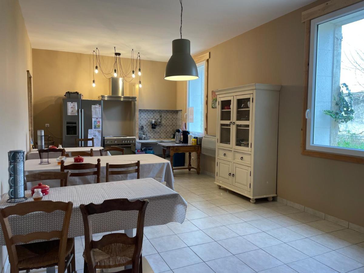 Bed and Breakfast Mas De La Forge Noguier Vergèze Esterno foto